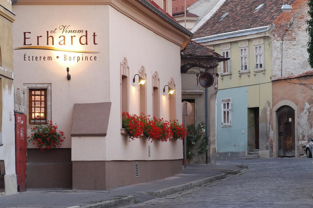 B&B Erhardt Panzio 4*